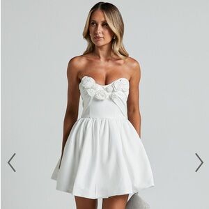 NWT Angeletta Mini Dress - Sweetheart Rosette Detail Fit & Flare in White🤍
